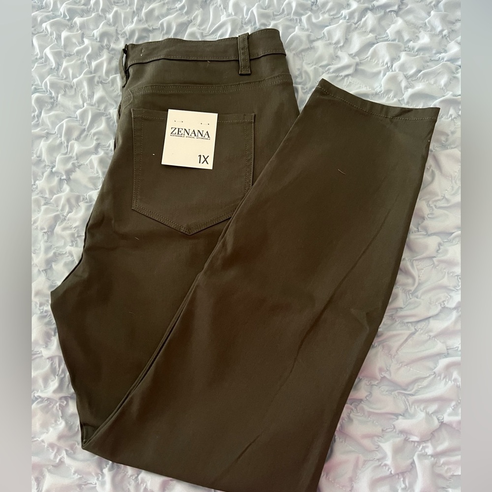 Zenana Straight Leg Jeans 💚